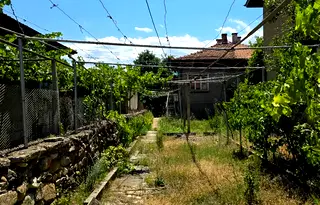 Къща в София, Костенец