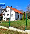 Къща в София, Правец