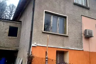 Къща в София, Своге