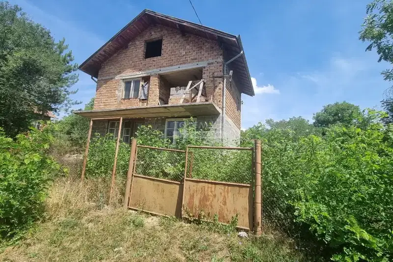 Къща в София, с. Беренде