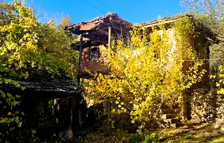 Къща в София, с. Правешка Лакавица
