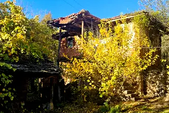 Къща в София, с. Правешка Лакавица