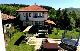 Къща във Велико Търново, Елена