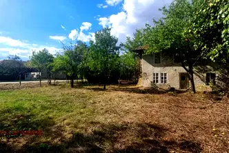 Къща във Велико Търново, с. Балван