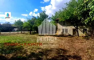 Къща във Велико Търново, с. Балван