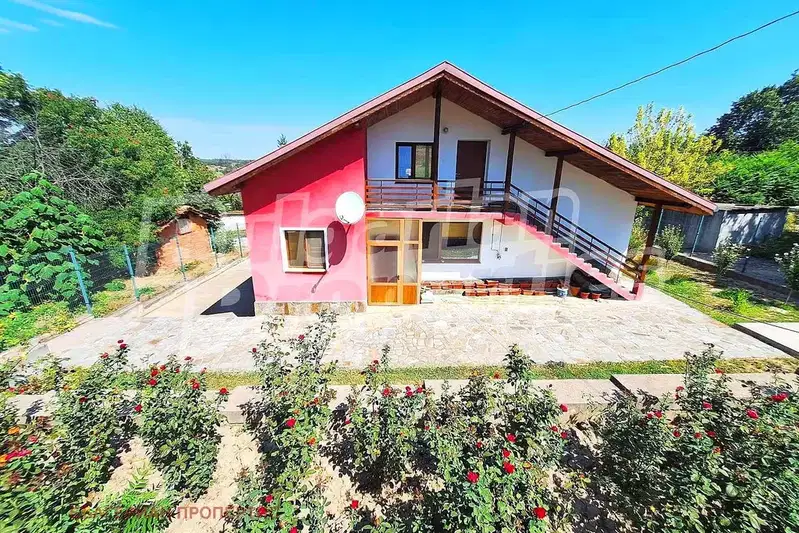 House in Oblast Veliko Tyrnovo, Karaisen