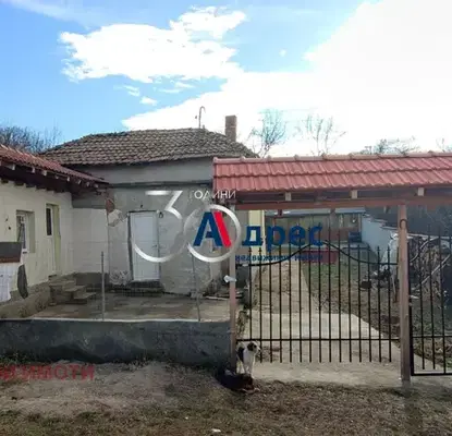 Снимка 5 — Къща с двор 1023 кв.м. в с. Малки Чифлик, обл. Велико Търново