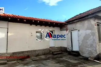 Къща във Велико Търново, с. Малки чифлик