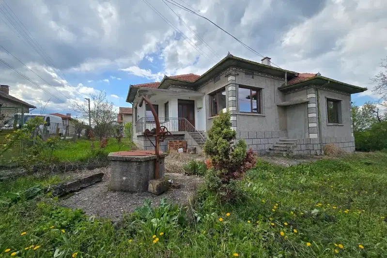 Къща във Велико Търново, с. Мерданя