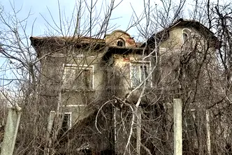 Къща във Велико Търново, с. Патреш