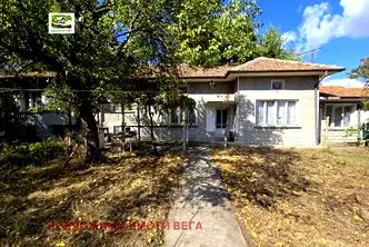 Къща във Велико Търново, с. Първомайци
