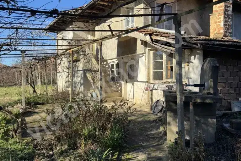 Къща във Велико Търново, с. Шемшево