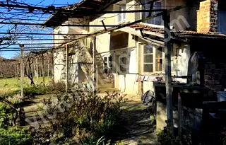 Къща във Велико Търново, с. Шемшево