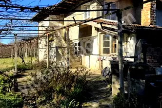 Къща във Велико Търново, с. Шемшево