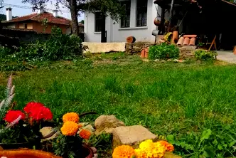 Къща във Велико Търново, с. Средни колиби