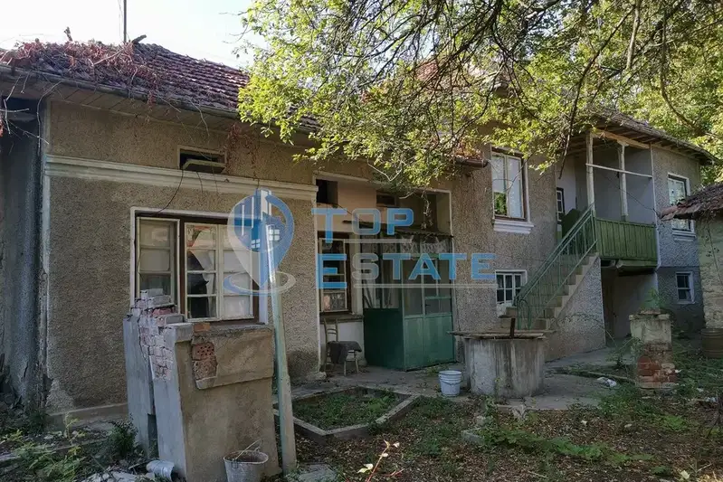 Къща във Велико Търново, с. Вишов