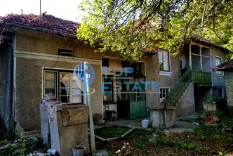 Къща във Велико Търново, с. Вишов