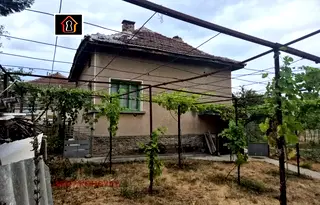Къща във Враца, с. Ботуня
