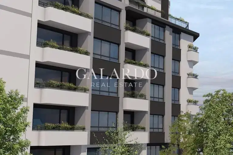 5-bedroom apartment in Sofiya, Centyr