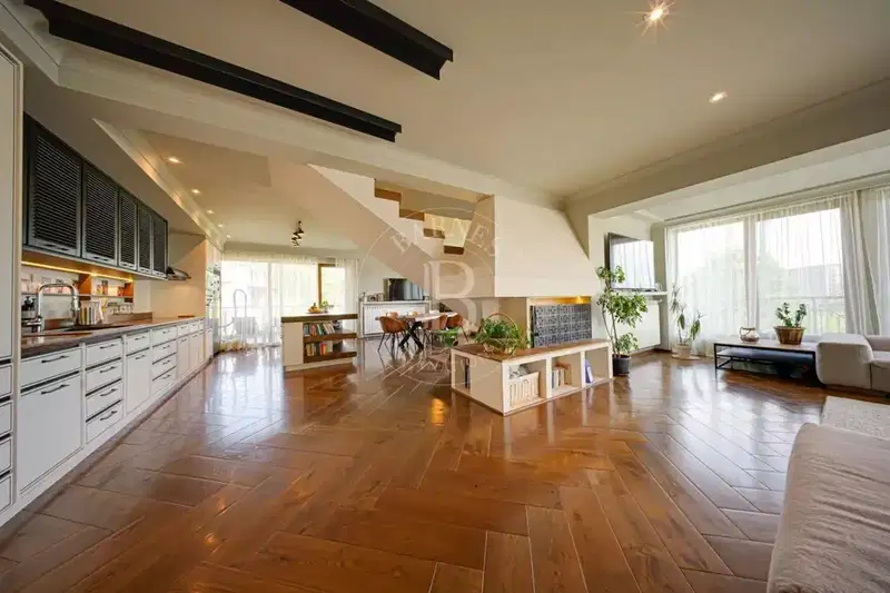 Maisonette with 3 bedrooms in gated complex Vitosha, Sofia