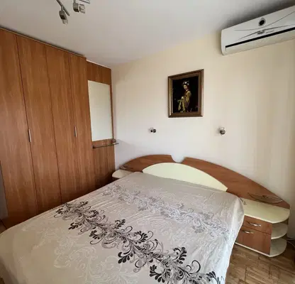 Photo 3 — 5-bedroom apartment in Ruse, Yalta