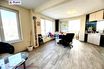 Офис във Велико Търново, Колю Фичето