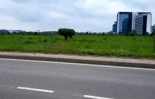 Парцел в София, Летище София