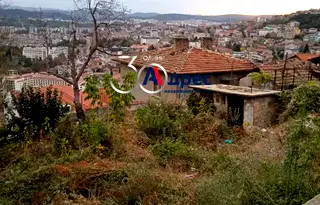 Парцел във Велико Търново, Варуша