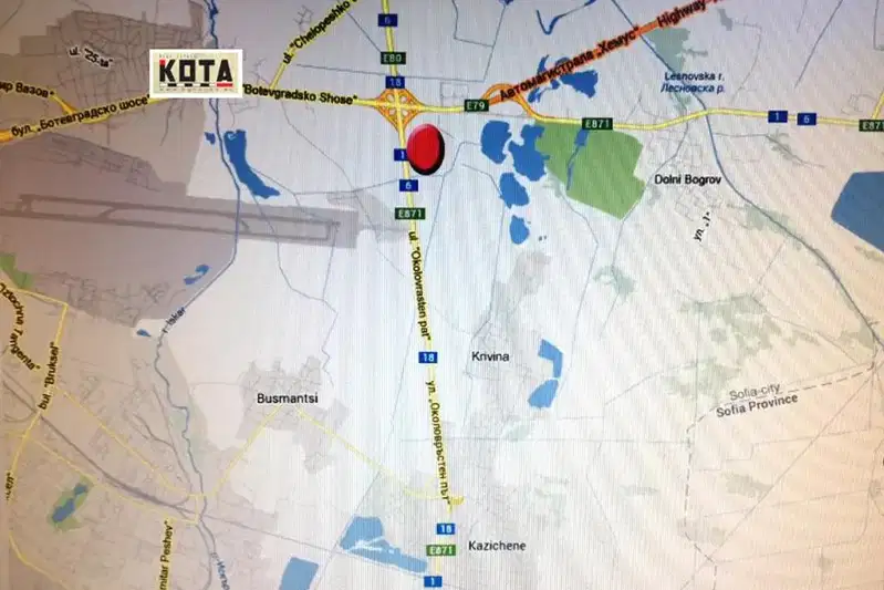 Парцел в София, Враждебна