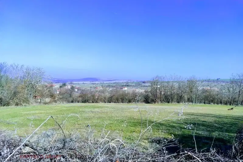 Парцел в Ловеч, с. Карлуково