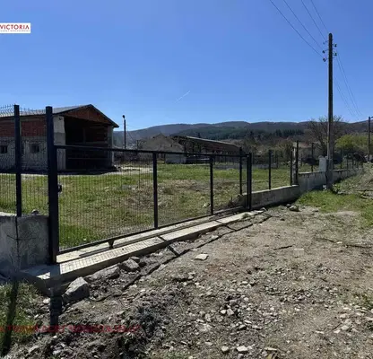 Photo 2 — Plot in Oblast Pernik, Kondofrei