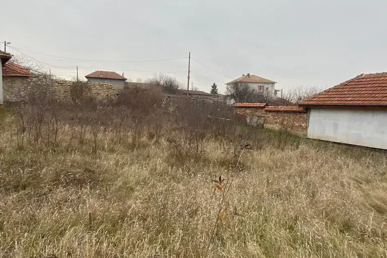 Парцел във Велико Търново, с. Беляковец