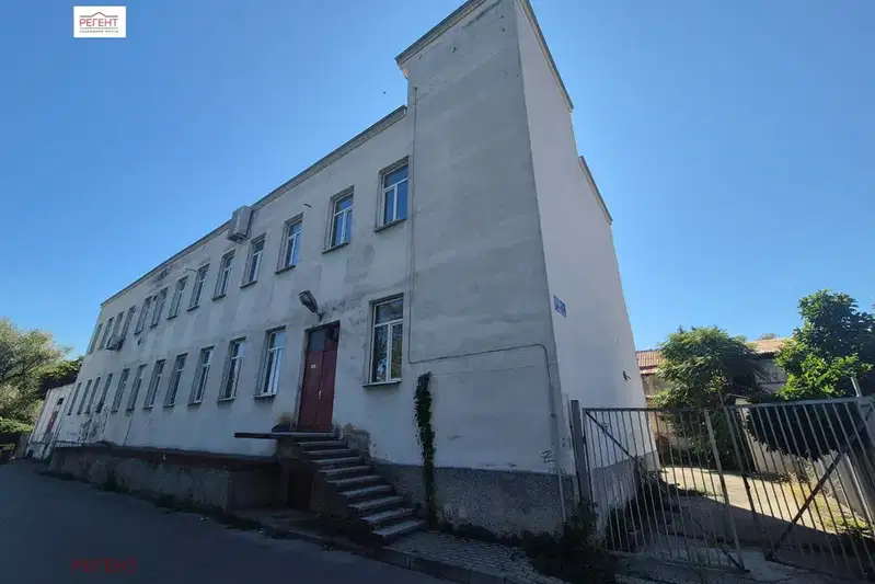 Industrial Building in Gabrovo, Centyr