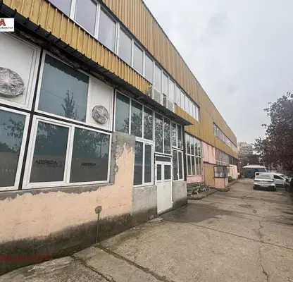 Снимка 3 — Промишлена сграда в София, Военна рампа