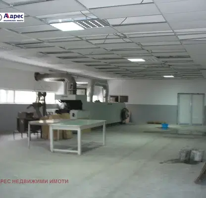 Photo 2 — Warehouse in Oblast Veliko Tyrnovo, Pavlikeni