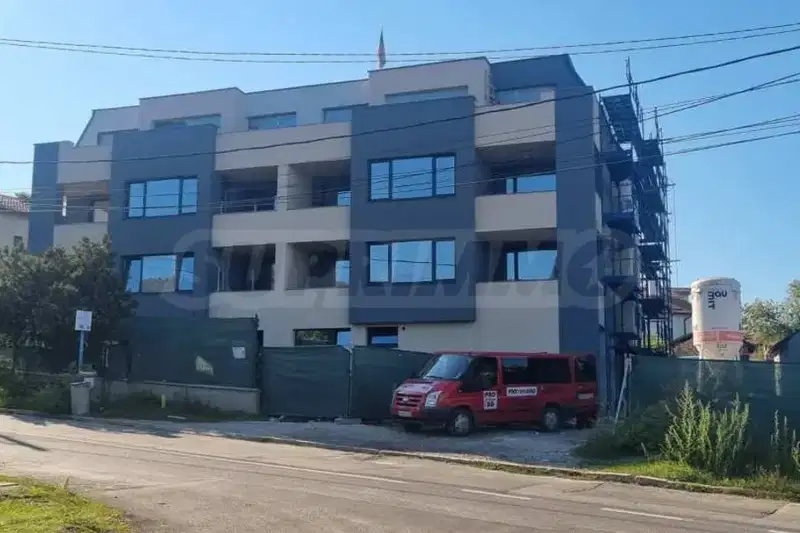 3-bedroom apartment in Lozen