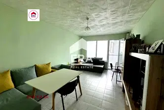 Тристаен апартамент в Сливен, Българка