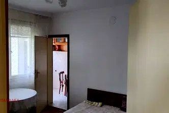 Тристаен апартамент в Добрич, Център