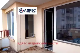 Тристаен апартамент във Велико Търново, Център