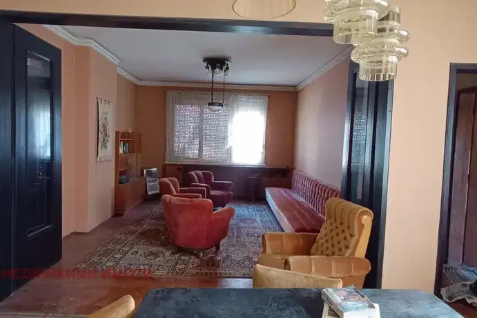 Тристаен апартамент в Габрово, Център