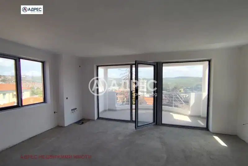 3-bedroom apartment in Veliko Tyrnovo, Centyr
