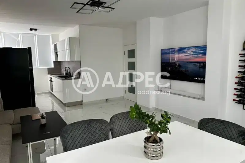 3-bedroom apartment in Plovdiv, Centyr