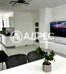 Тристаен апартамент с голяма тераса и гледка в Център, Пловдив