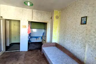 Тристаен апартамент в Добрич, Център