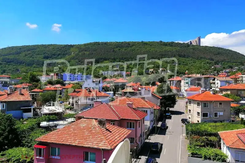 3-bedroom apartment in Shumen, Centyr