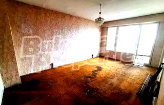 Тристаен апартамент в Пазарджик, Център