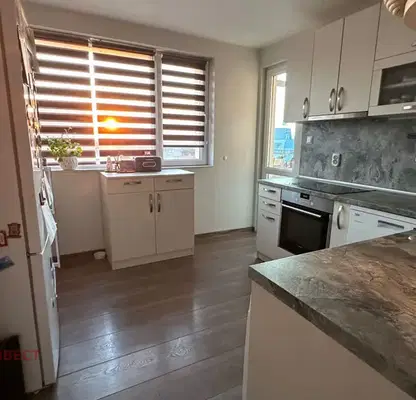 Photo 2 — 3-bedroom apartment in Ruse, Centyr