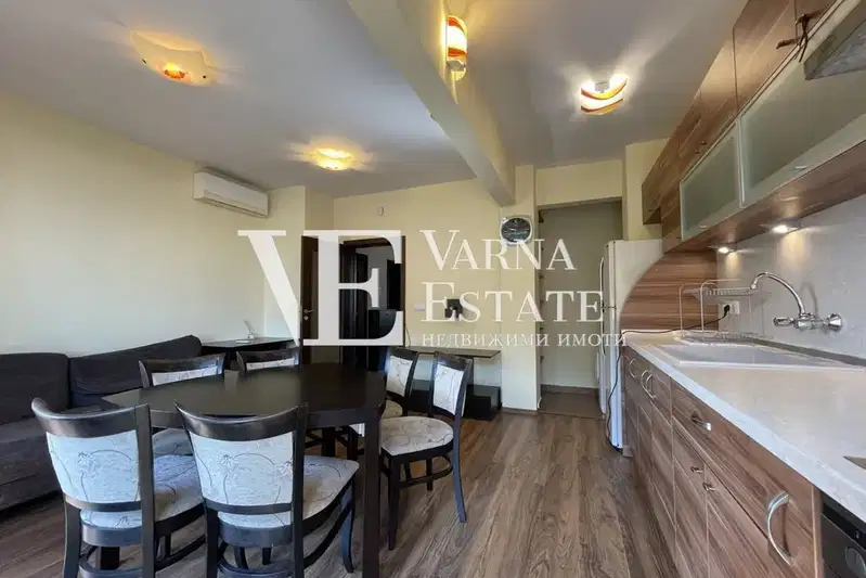 3-bedroom apartment in Varna, Centyr