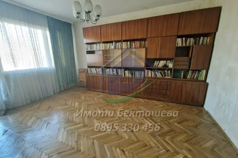3-bedroom apartment in Ruse, Centyr