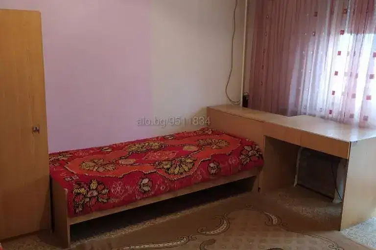 Тристаен апартамент в Пазарджик, Център